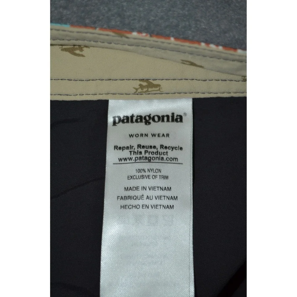 Patagonia M's Patch Pocket Wavefarer Board Shorts Size 35 - 9